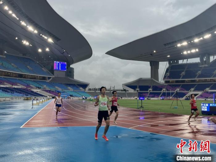 广东奥体中心田径测试赛：为十五运会田径正赛