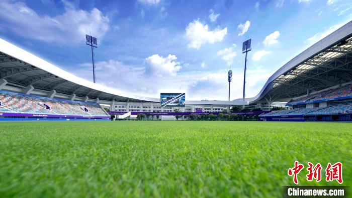 杭州亚运会志愿者跨越4000公里奔赴临平体育中心