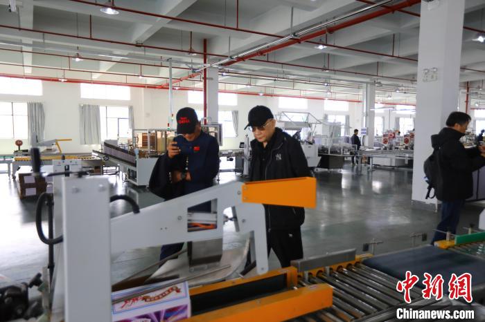 江苏扑克生产线智能化升级引领体育产业转型