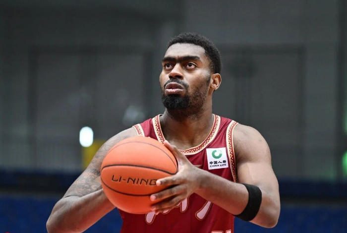 浙江双杀福建 约翰逊33+21创生涯新高 豪取5连胜