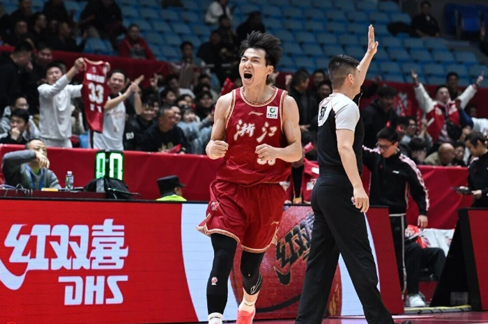 浙江双杀福建 约翰逊33+21创生涯新高 豪取5连胜